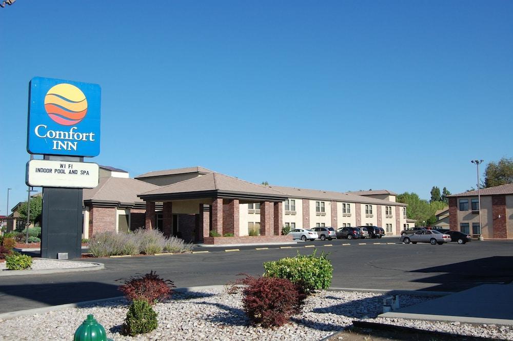 Comfort Inn & Suites Near Fallon Naval Air Station Esterno foto