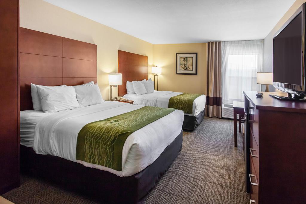 Comfort Inn & Suites Near Fallon Naval Air Station Esterno foto
