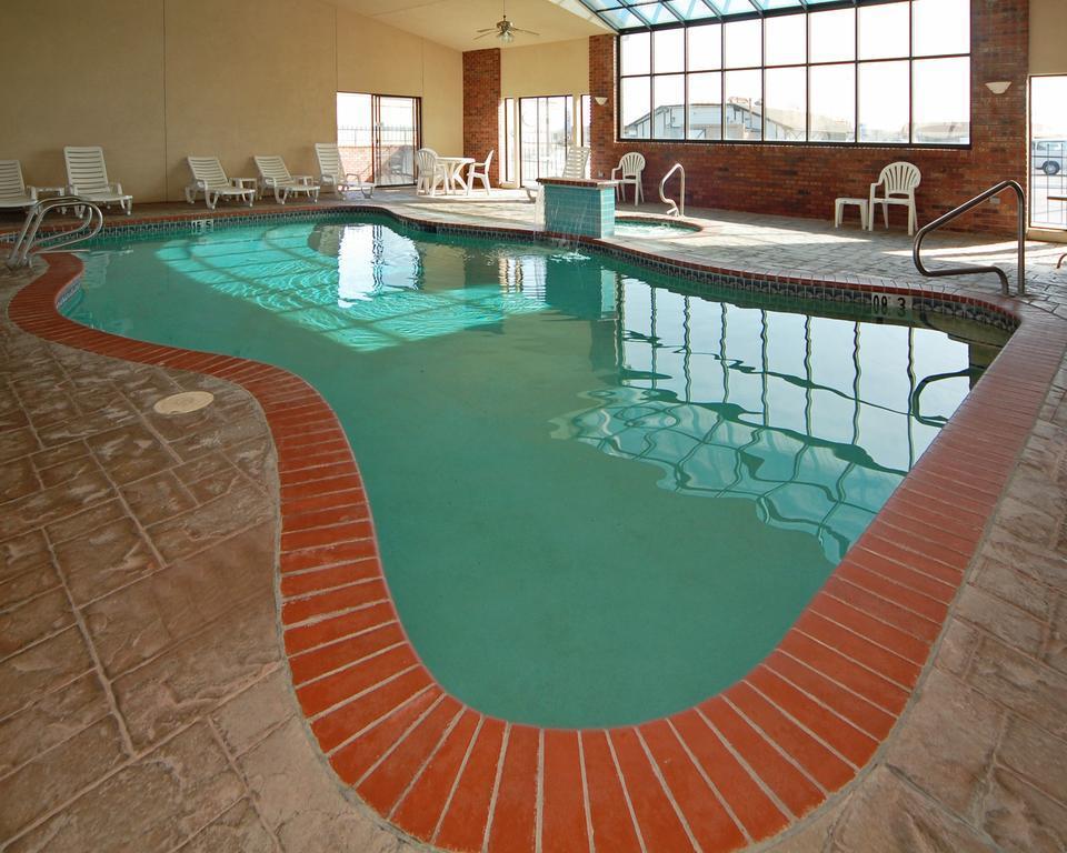 Comfort Inn & Suites Near Fallon Naval Air Station Esterno foto
