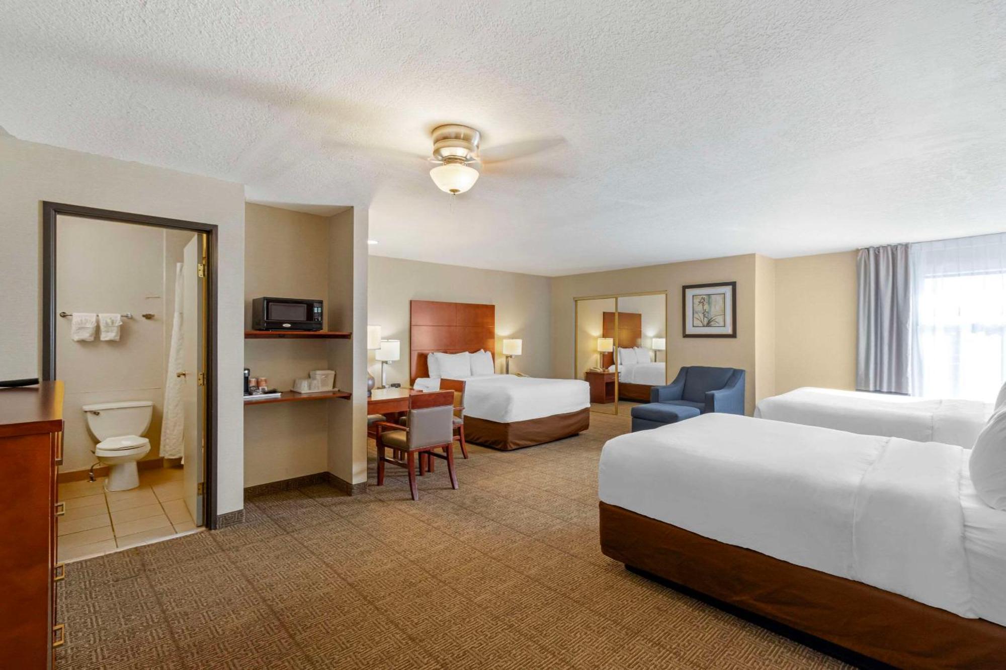 Comfort Inn & Suites Near Fallon Naval Air Station Esterno foto