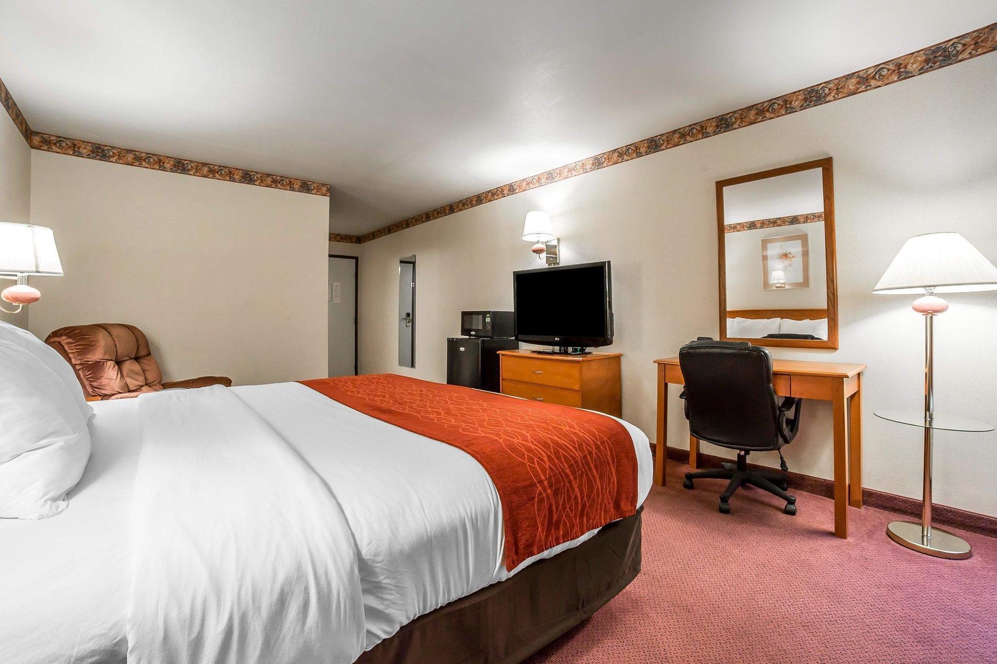 Comfort Inn & Suites Near Fallon Naval Air Station Esterno foto