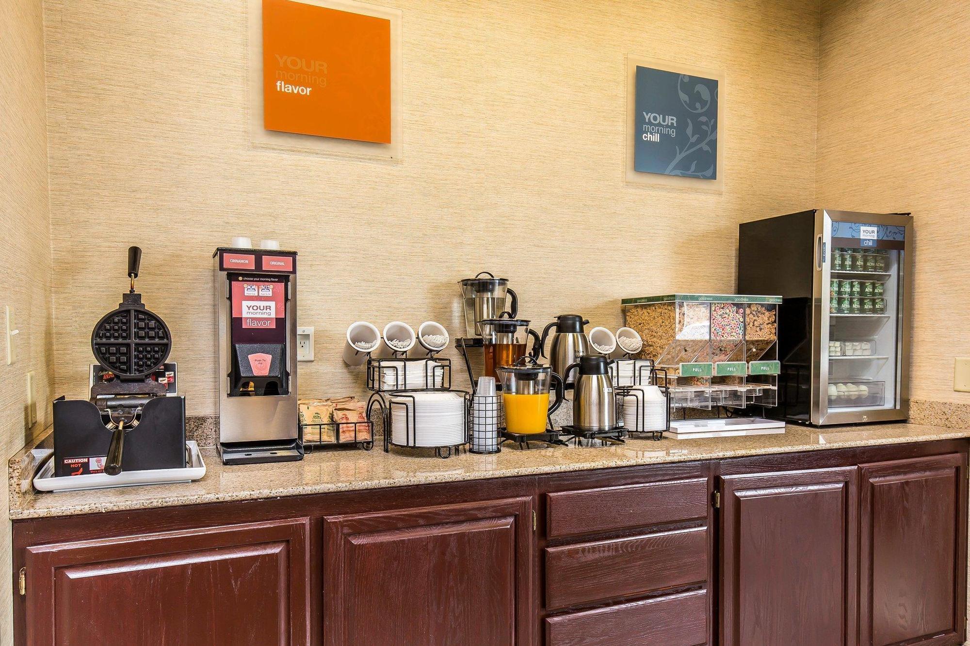 Comfort Inn & Suites Near Fallon Naval Air Station Esterno foto